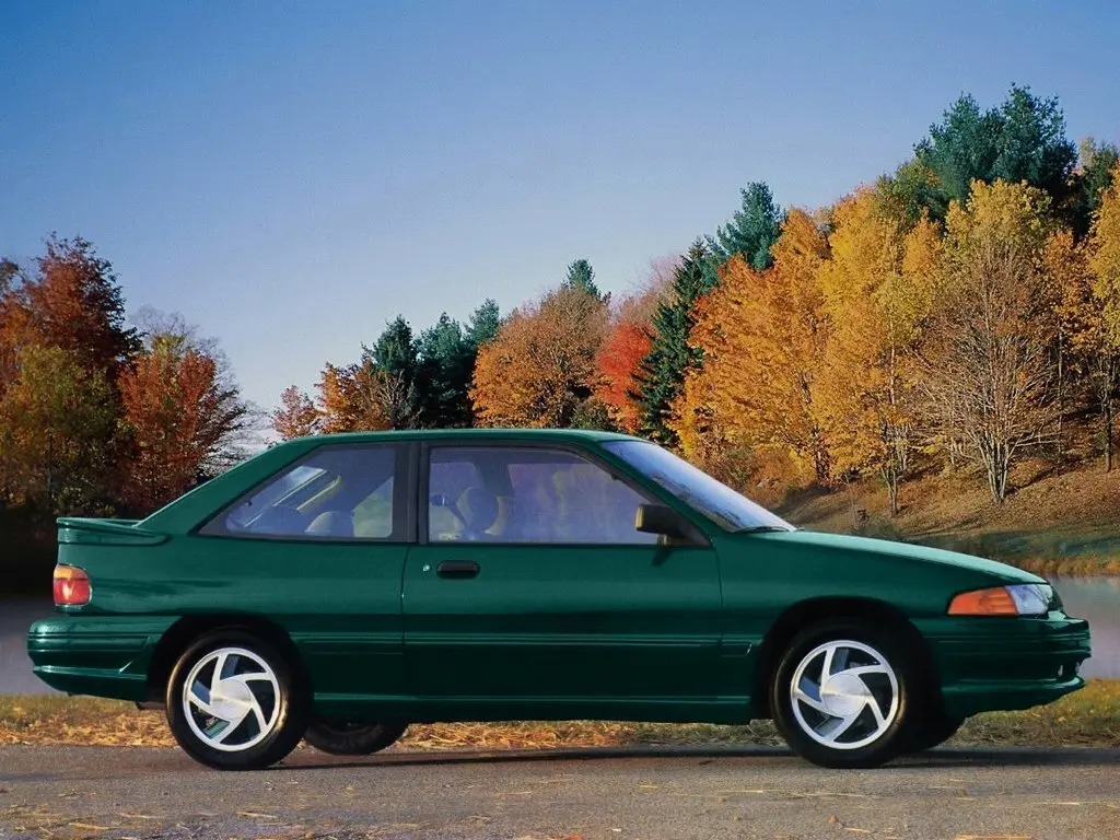Ford Escort (North America) II Хэтчбек 3 дв. — сүрөт 2