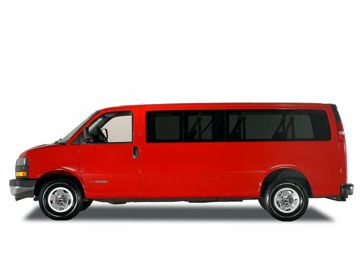 GMC Savana I Рестайлинг Минивэн — photo 2
