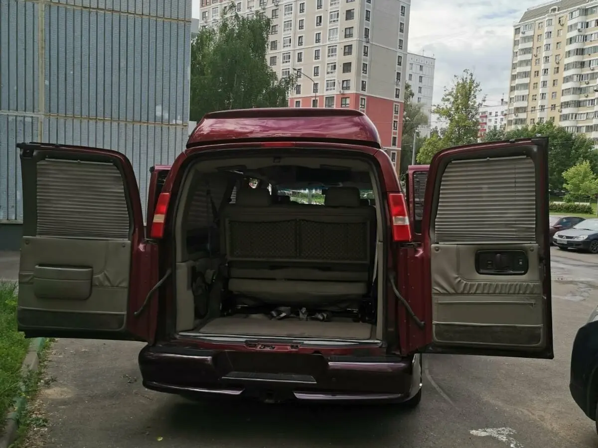GMC Savana I Рестайлинг Минивэн — photo 6