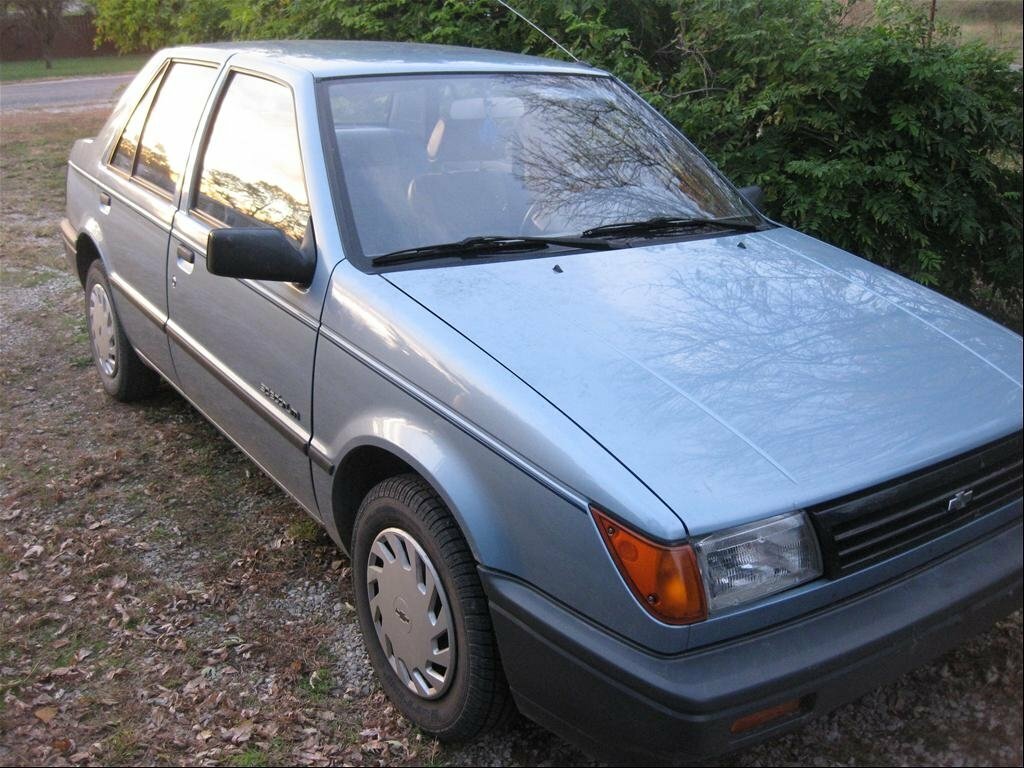 Geo Spectrum 1988 – 1993 Седан