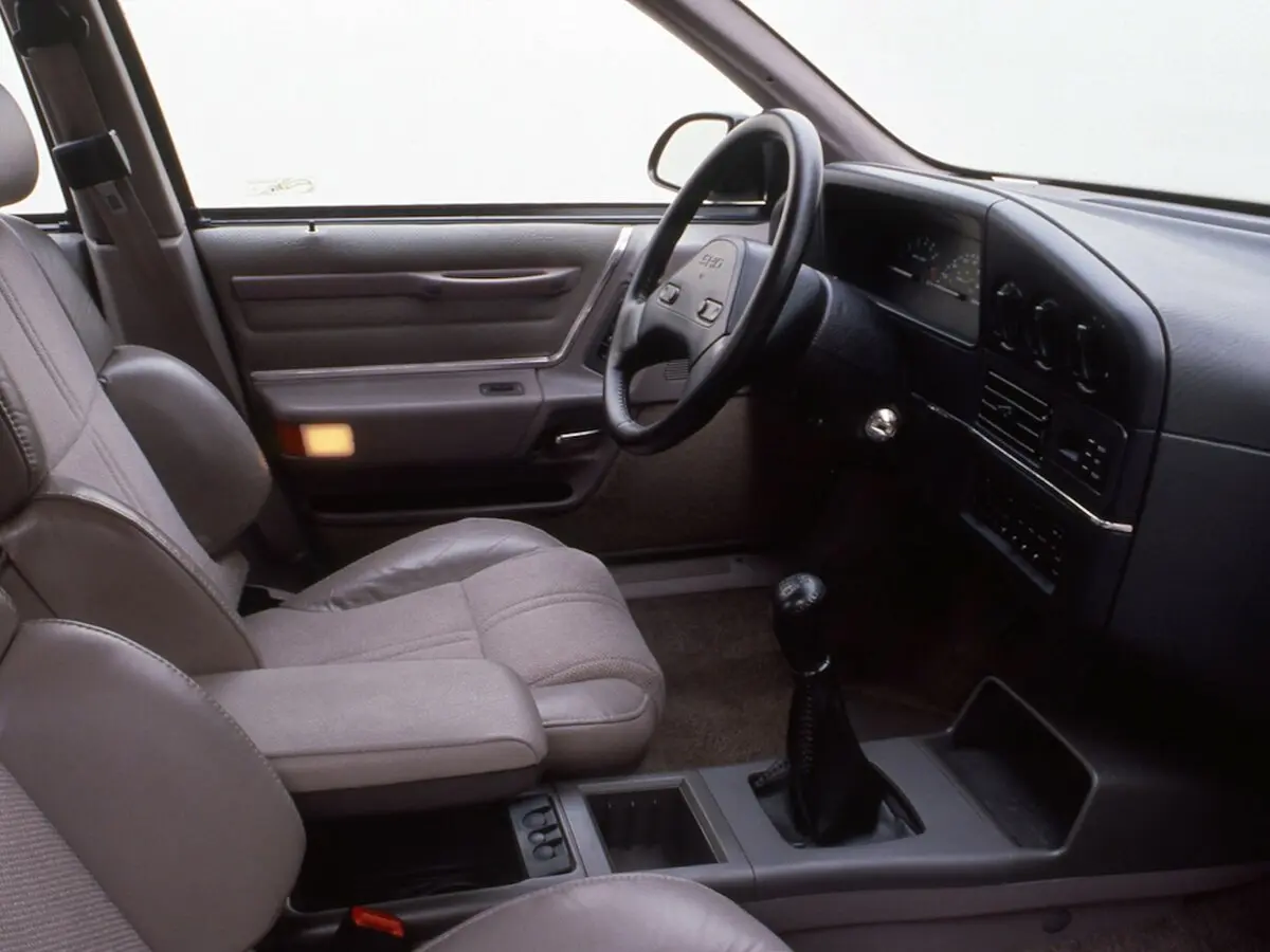 Ford Taurus I Седан — сүрөт 7