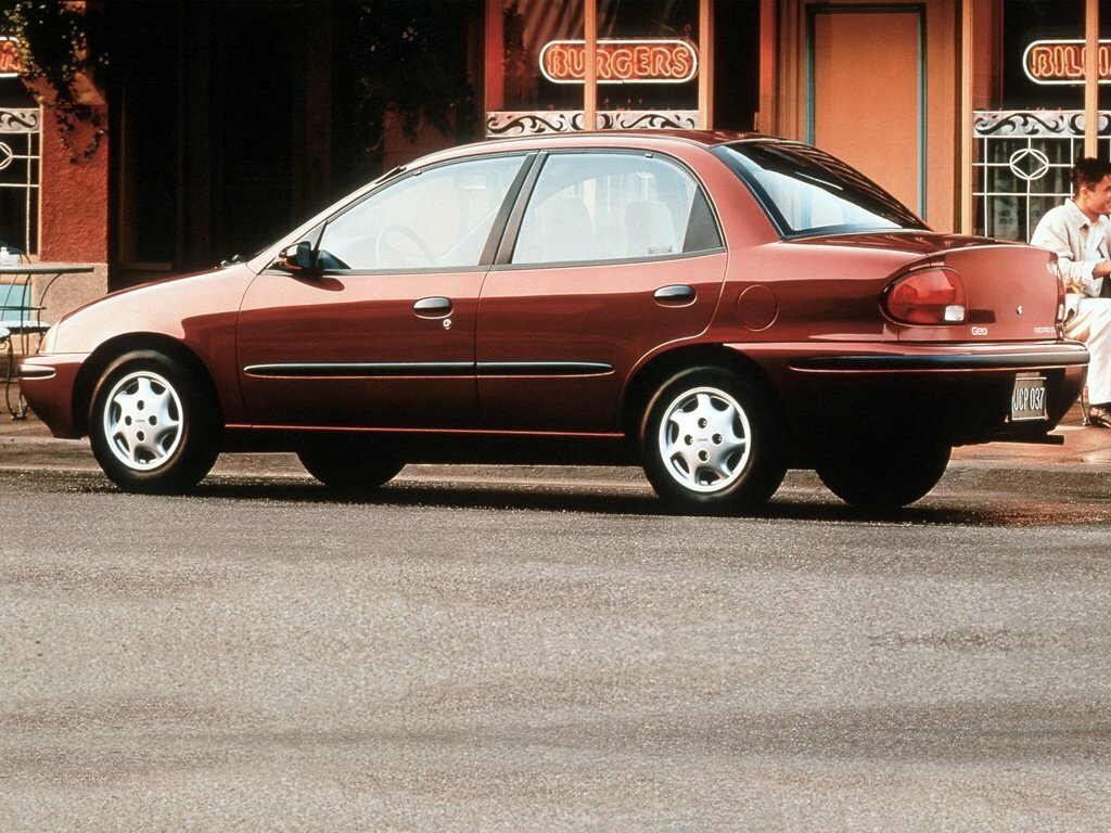 Geo Metro 1989 – 1997 Седан — фото 2