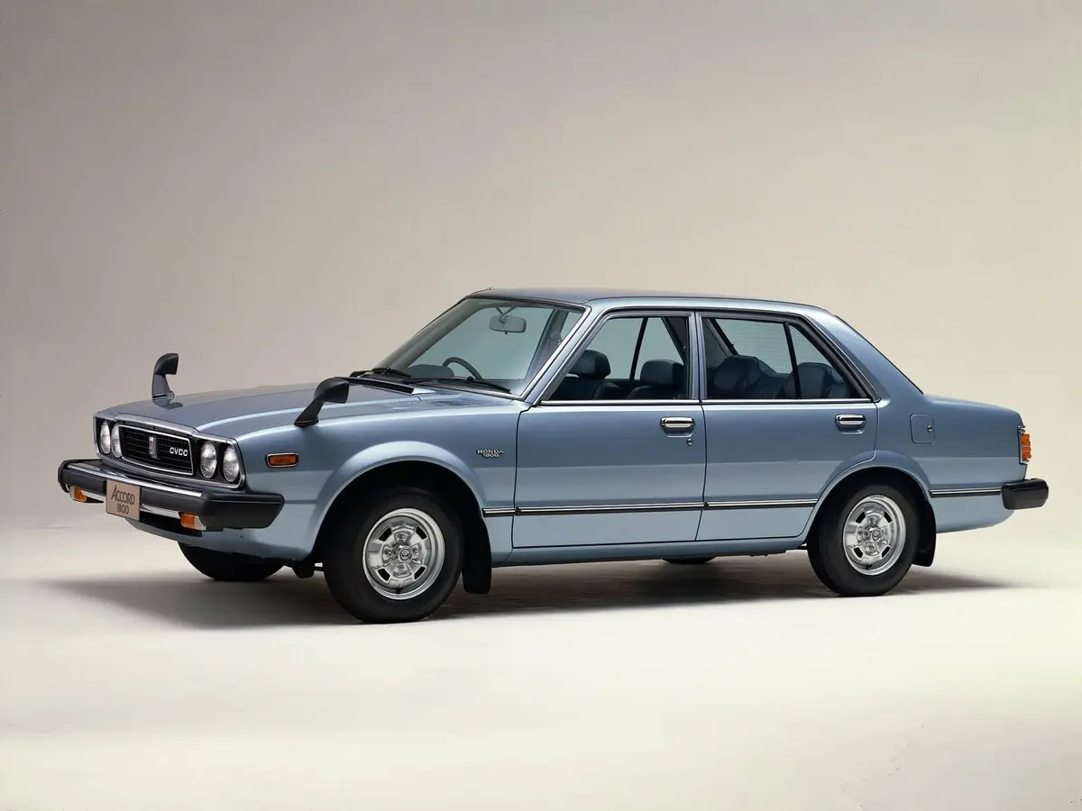 Honda Accord I Седан