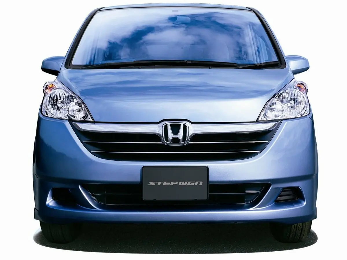Honda Stepwgn III Минивэн — фото 3
