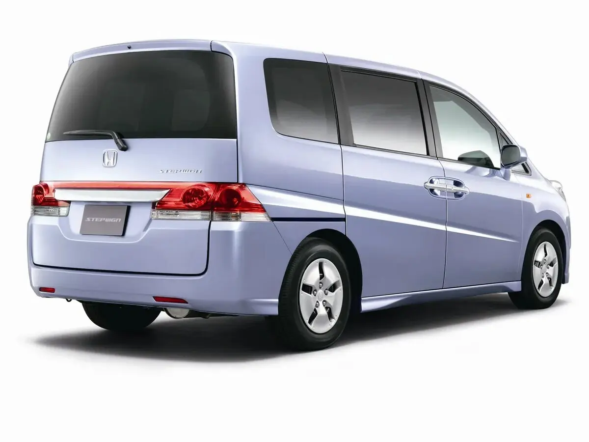 Honda Stepwgn III Минивэн — фото 4