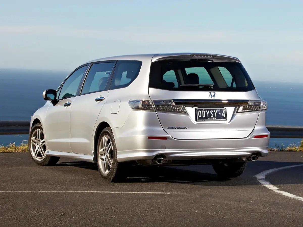 Honda Odyssey IV Компактвэн — фото 4
