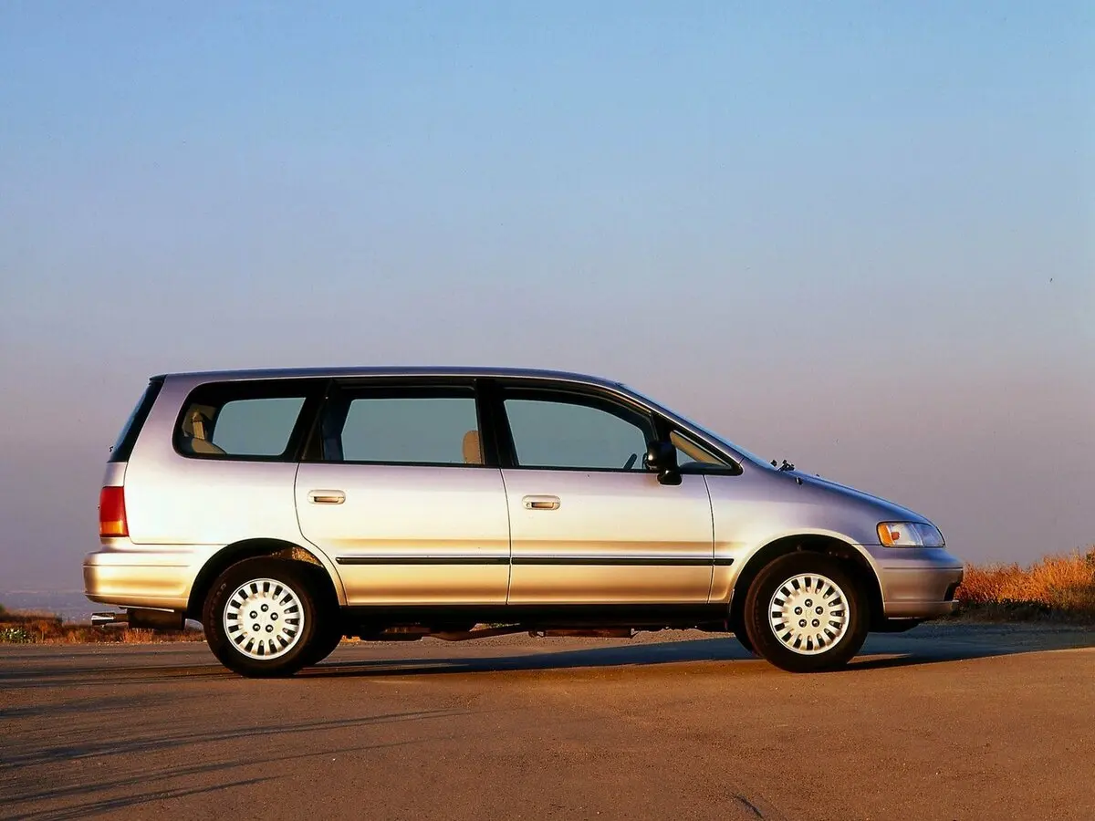 Honda Odyssey (North America) I Минивэн — сүрөт 2