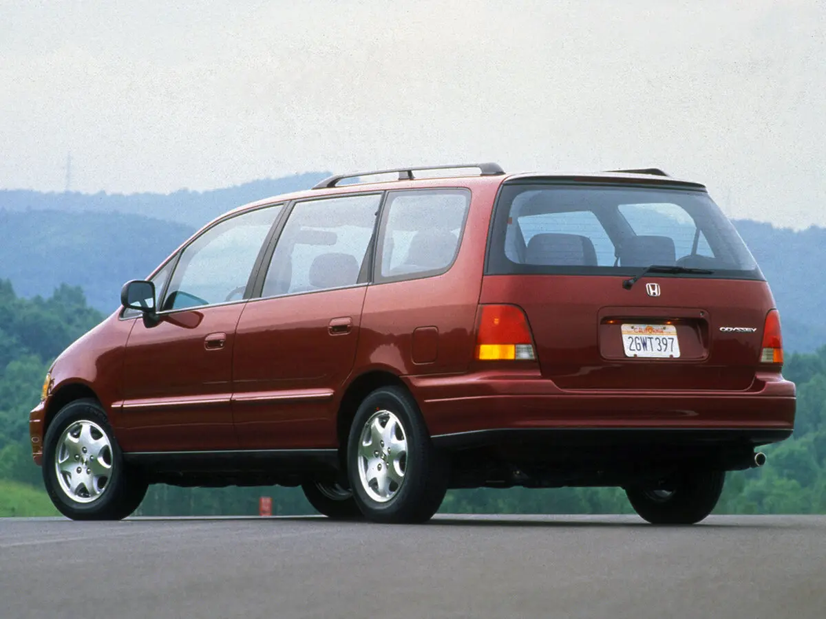 Honda Odyssey (North America) I Минивэн — сүрөт 4