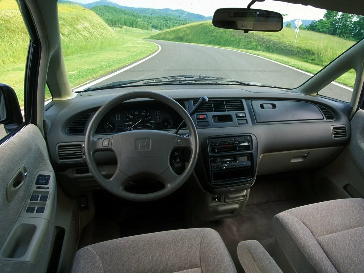 Honda Odyssey (North America) I Минивэн — сүрөт 5
