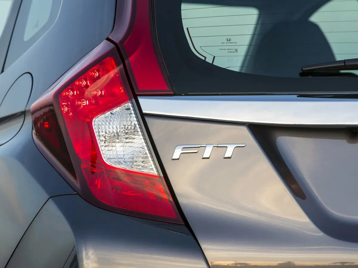 Honda Fit III Хэтчбек 5 дв. — фото 15