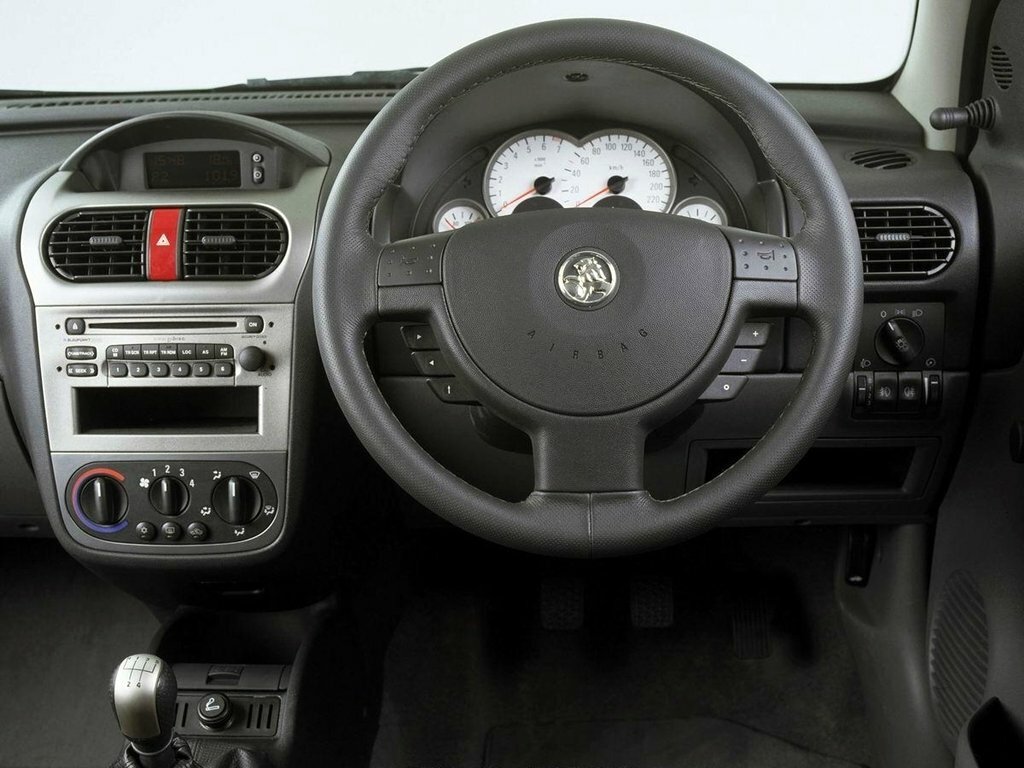 Holden Barina IV (XC) Хэтчбек 5 дв. — фото 3