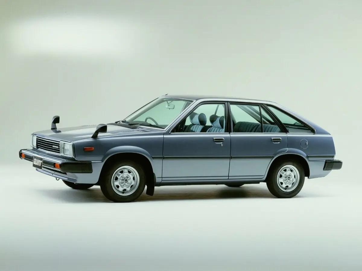 Honda Quint I Хэтчбек 5 дв. — photo 2