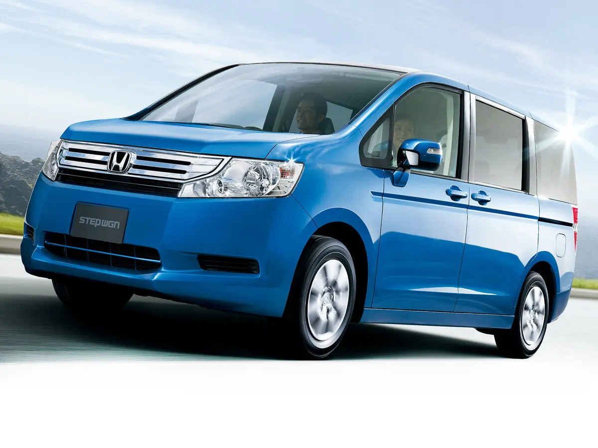 Honda Stepwgn IV Минивэн