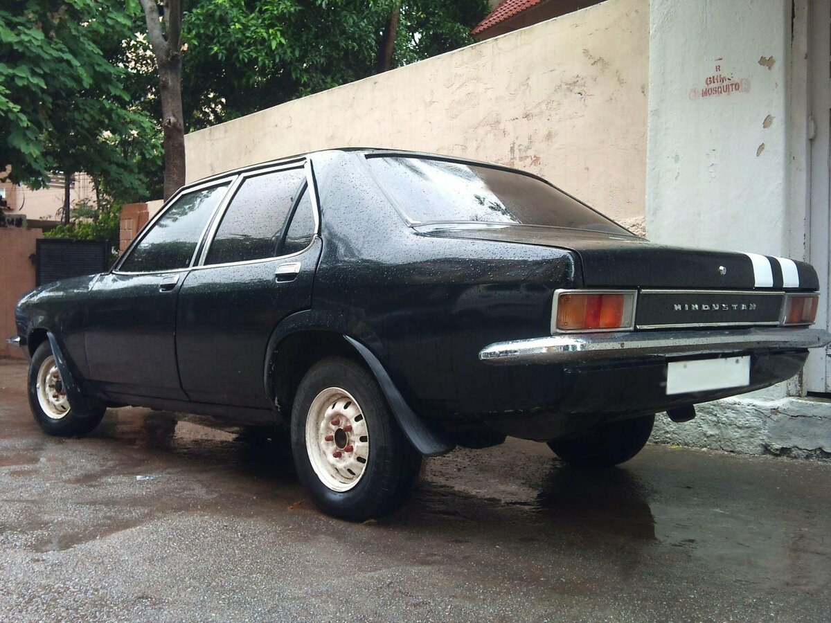 Hindustan Contessa 1984 – 2002 Седан — фото 3