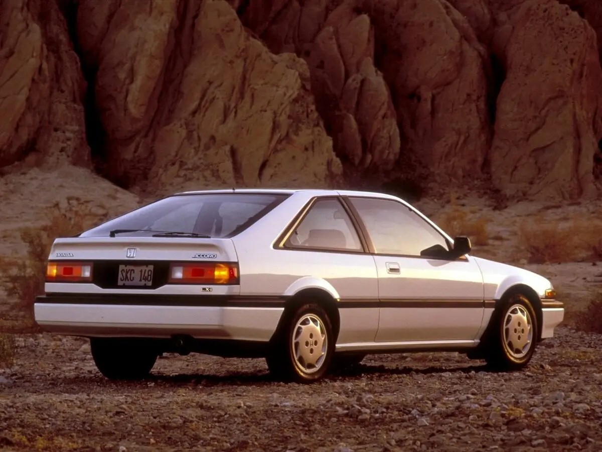 Honda Accord III Хэтчбек 3 дв. — фото 3