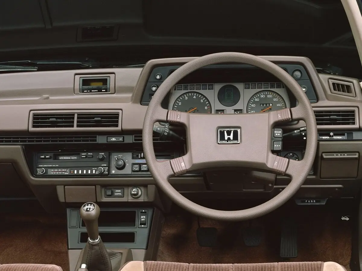 Honda Accord II Хэтчбек 3 дв. — фото 3