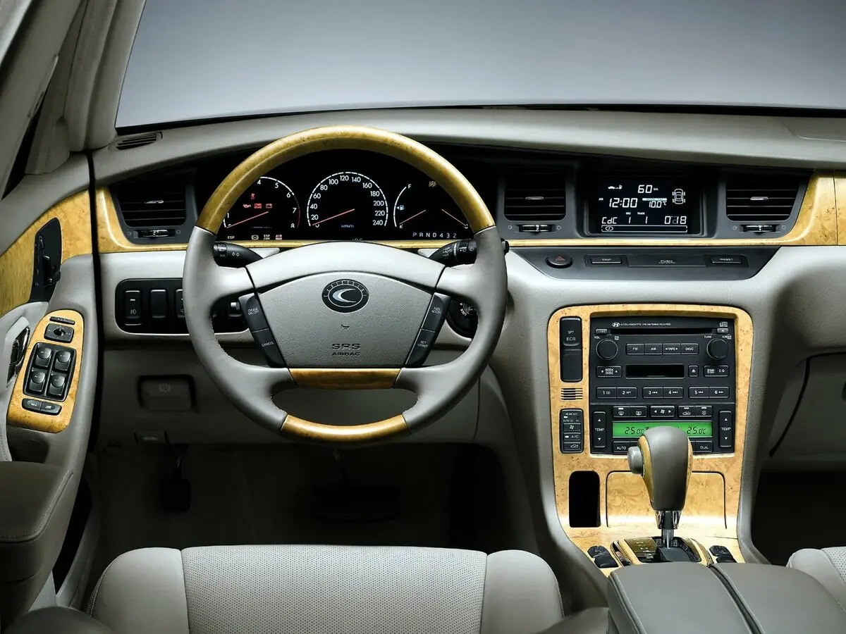 Hyundai Centennial 1999 – 2008 Седан — сүрөт 3