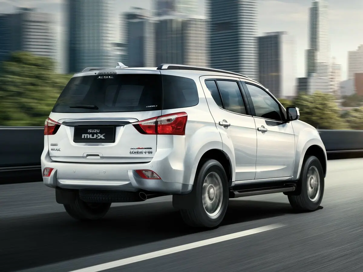 Isuzu MU-X I Внедорожник 5 дв. — сүрөт 5