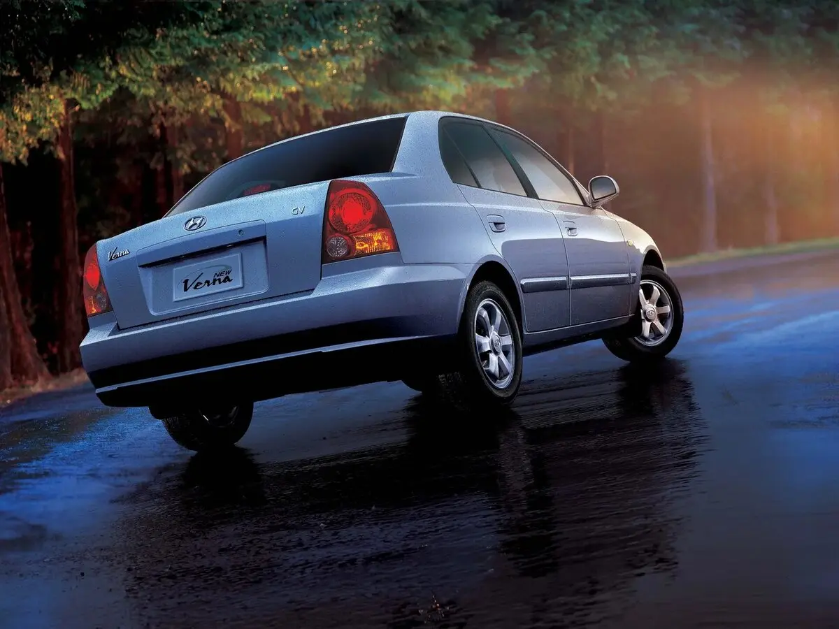 Hyundai Verna I Рестайлинг Седан — сүрөт 3