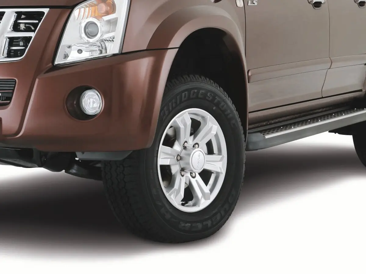 Isuzu D-Max I Рестайлинг Пикап Двойная кабина — сүрөт 8
