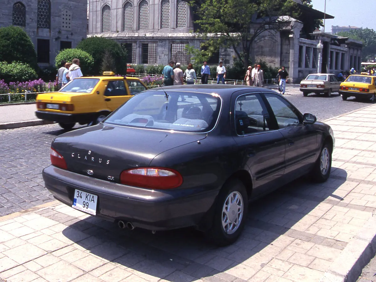 Kia Clarus I Седан — сүрөт 5
