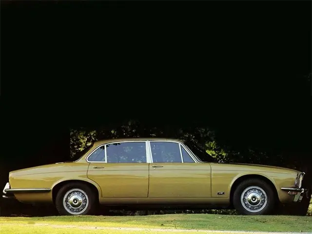 Jaguar XJ I (Series 2) Седан — сүрөт 2