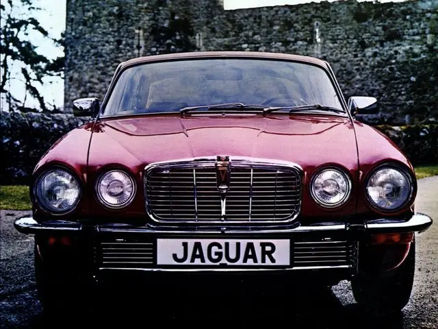 Jaguar XJ I (Series 2) Седан — сүрөт 3
