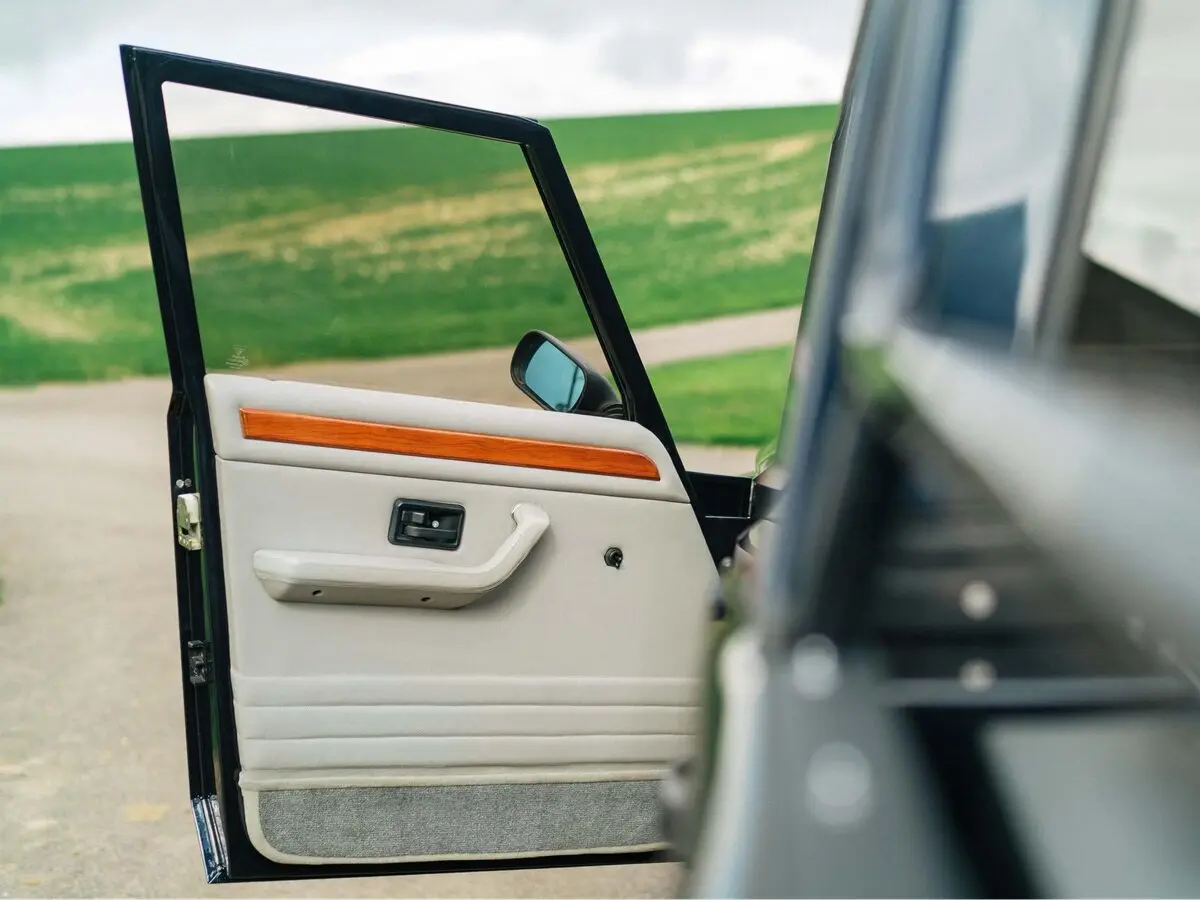 Lamborghini LM002 1986 – 1993 Пикап Двойная кабина — сүрөт 12