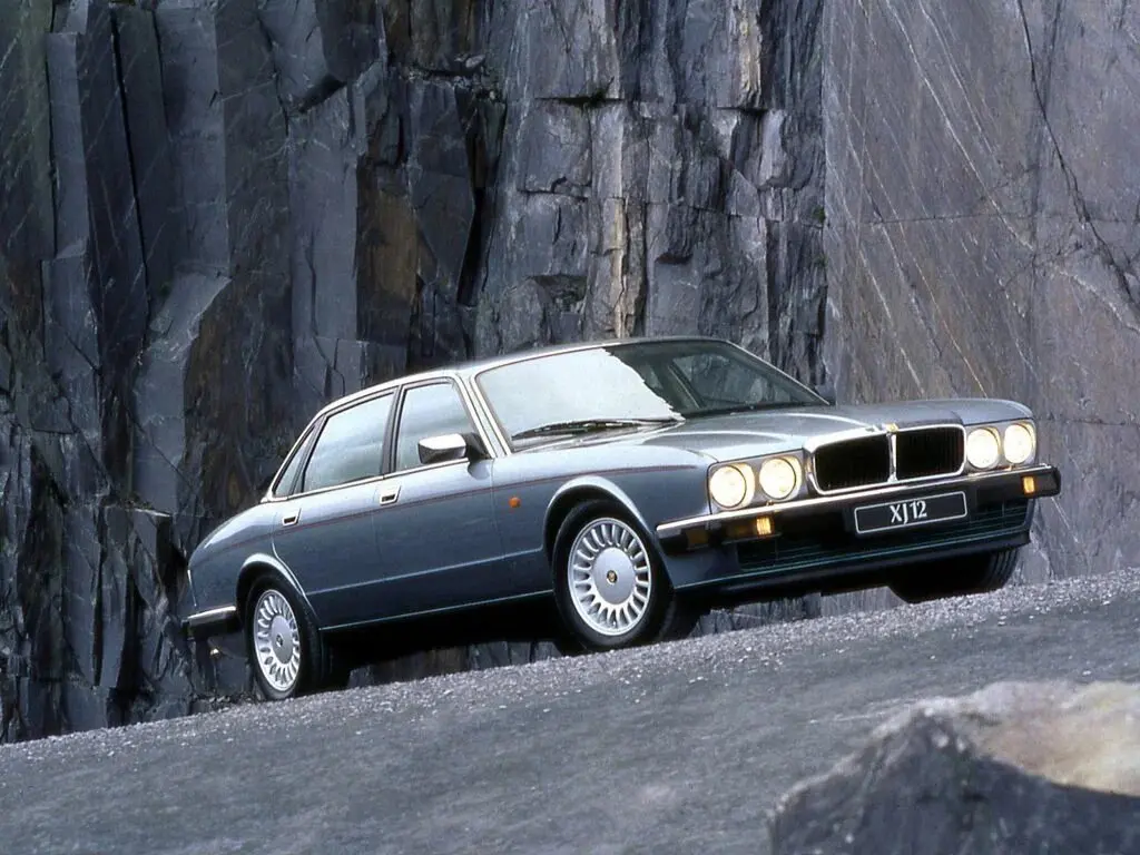 Jaguar XJ II (XJ40) Седан — сүрөт 2
