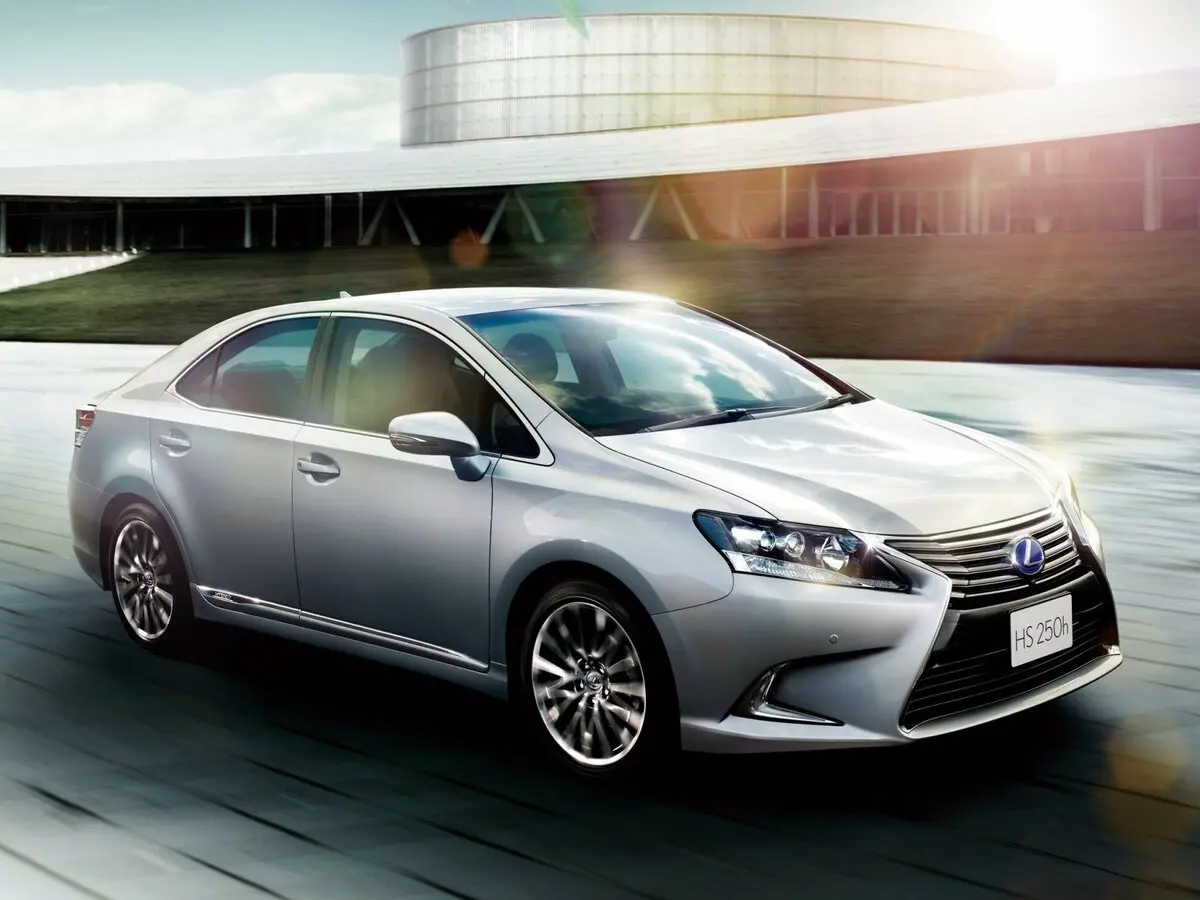 Lexus HS I Рестайлинг