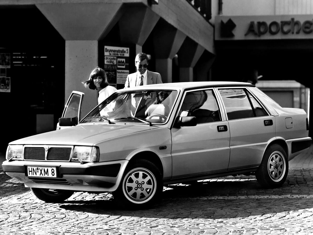 Lancia Prisma 1982 – 1989 Седан — фото 2