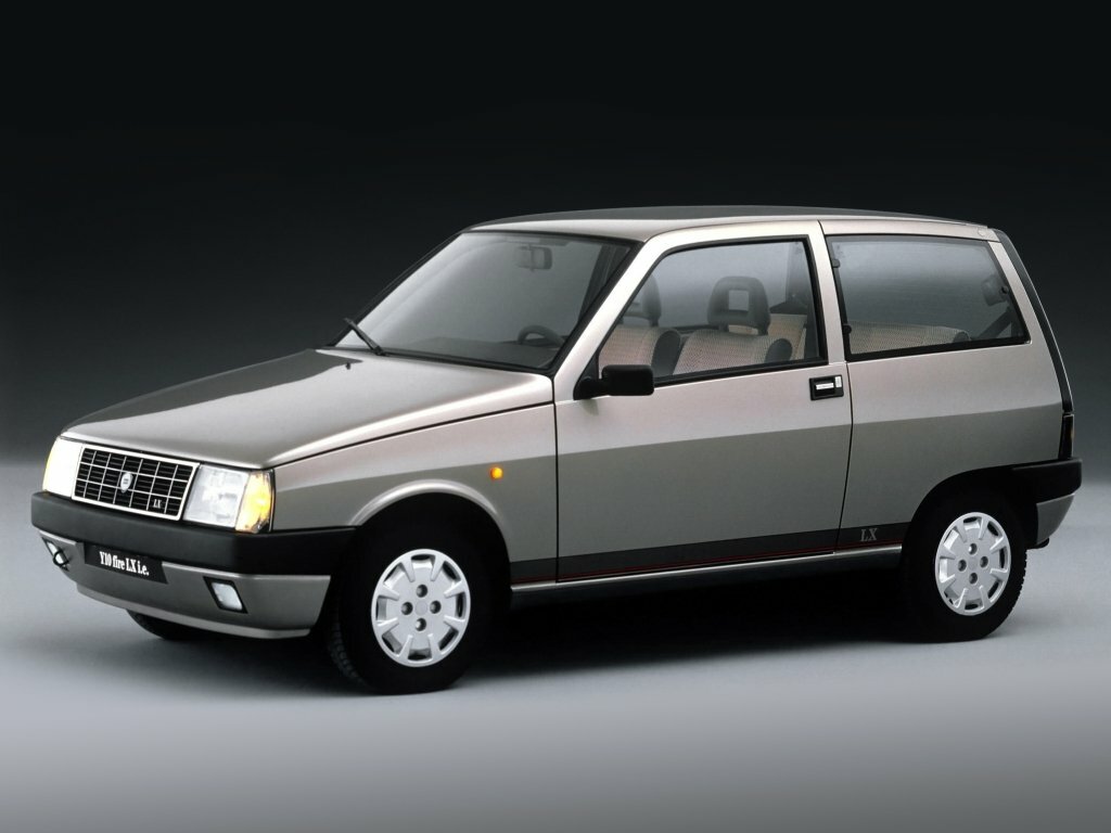 Lancia Y10 i Хэтчбек 3 дв.