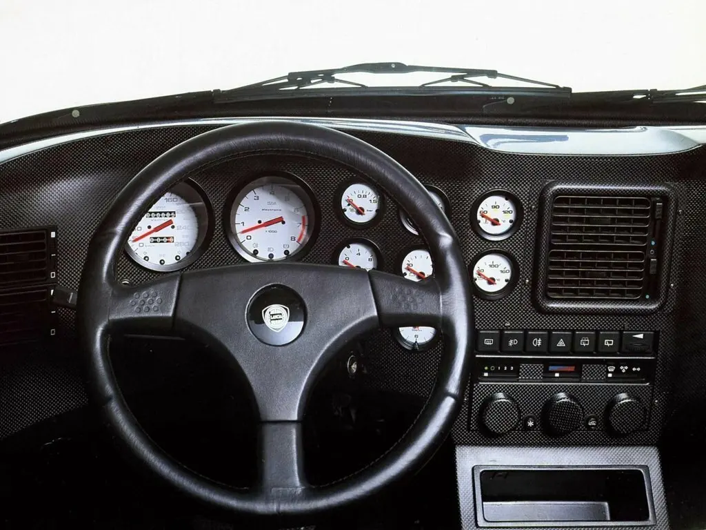 Lancia Hyena 1992 – 1996 Купе — photo 7