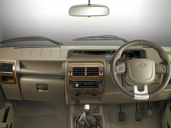 Mahindra Bolero 2001 – 2020 Внедорожник 5 дв. — фото 3