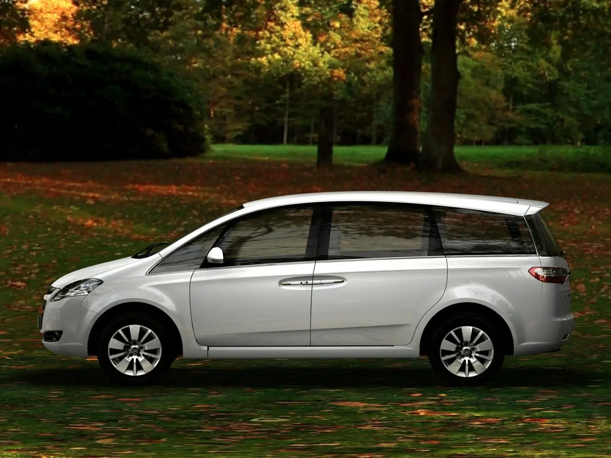 Luxgen Luxgen7 MPV 2009 – 2014 Минивэн — 照片 2
