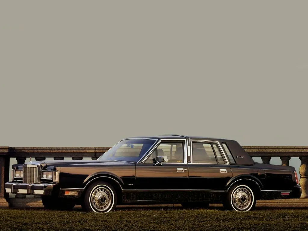 Lincoln Town Car I Седан — сүрөт 2