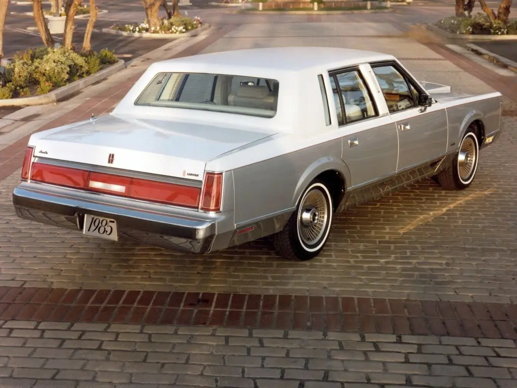 Lincoln Town Car I Седан — сүрөт 4