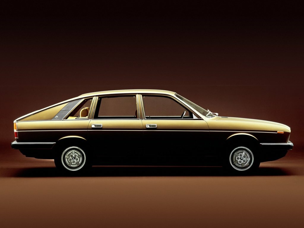 Lancia Gamma I (Tipo 830) Фастбек — фото 2