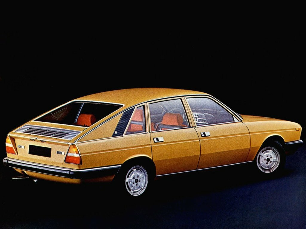 Lancia Gamma I (Tipo 830) Фастбек — фото 4