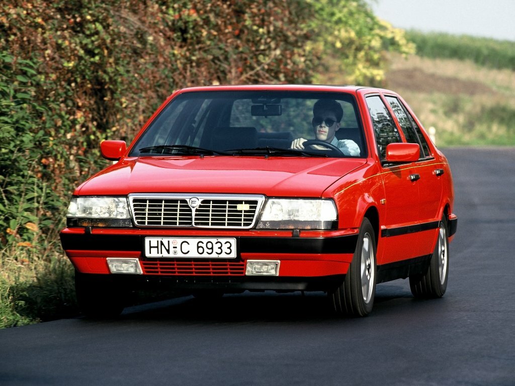 Lancia Thema I Седан — фото 3