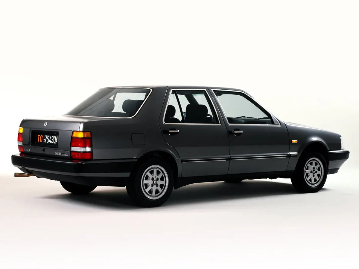 Lancia Thema I Седан — 照片 3