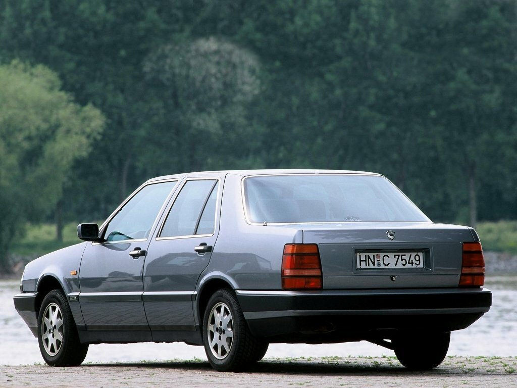 Lancia Thema I Седан — фото 5