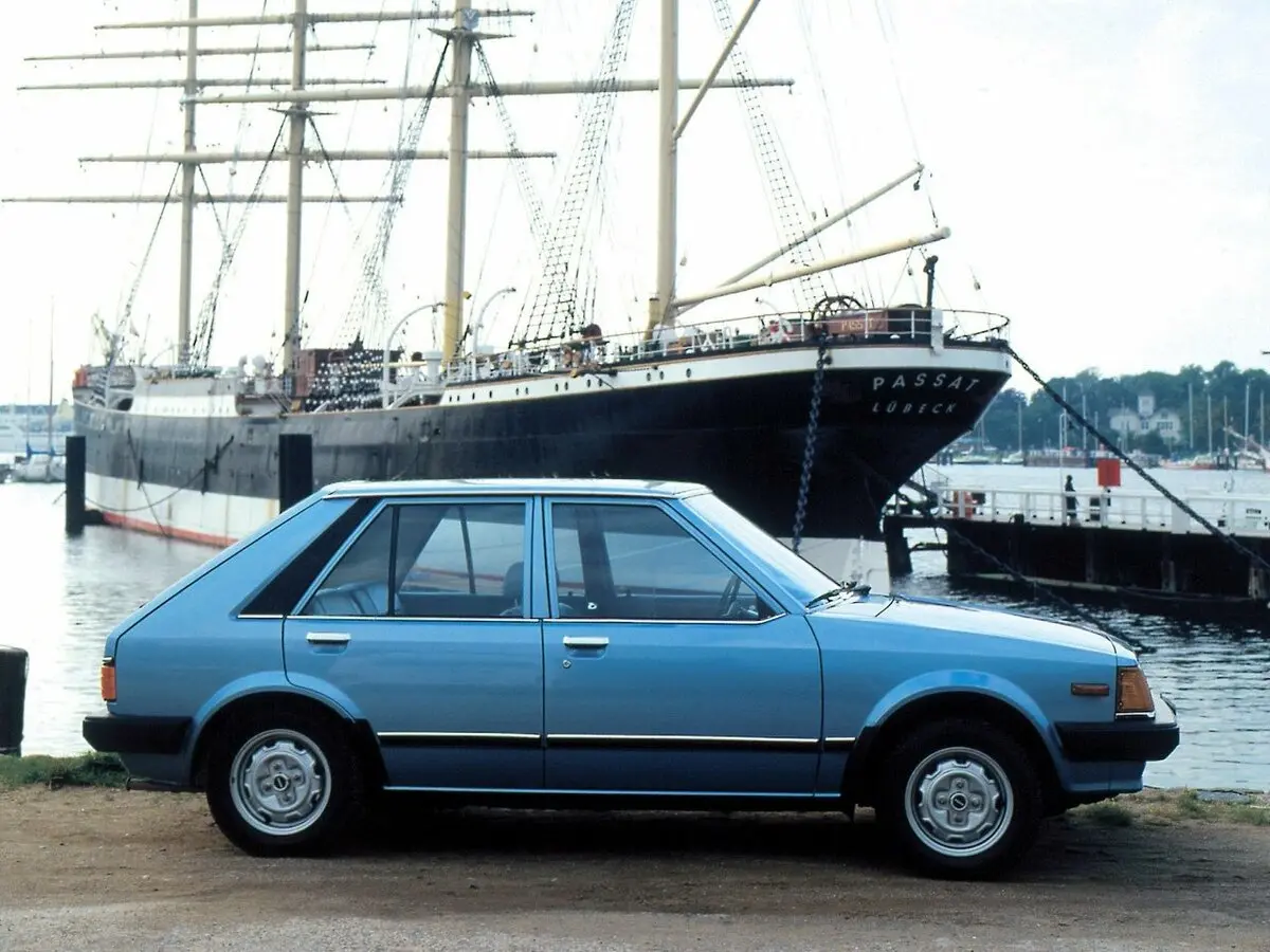 Mazda 323 II (BD) Хэтчбек 5 дв. — фото 2