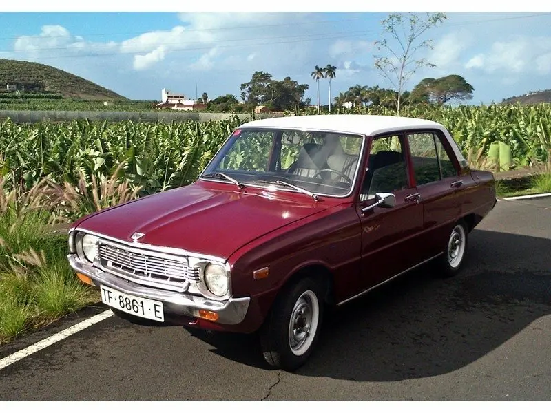 Mazda 1000 1967 – 1977 Седан — сүрөт 3
