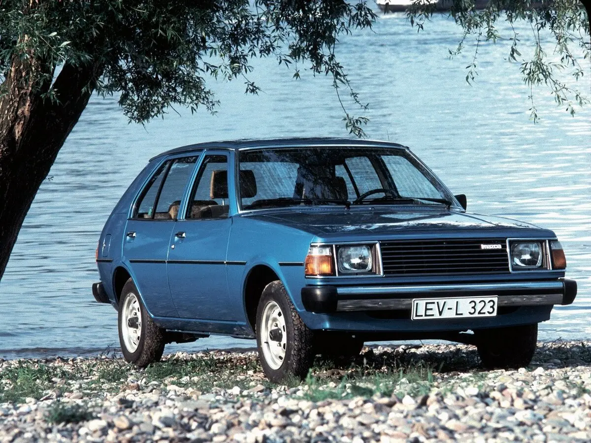 Mazda 323 I (FA) Хэтчбек 5 дв.