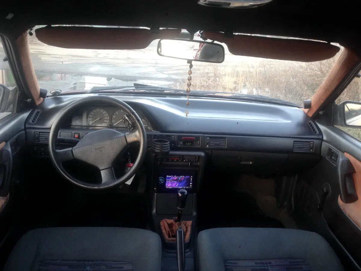Mazda 323 III (BF) Универсал 5 дв. — фото 3