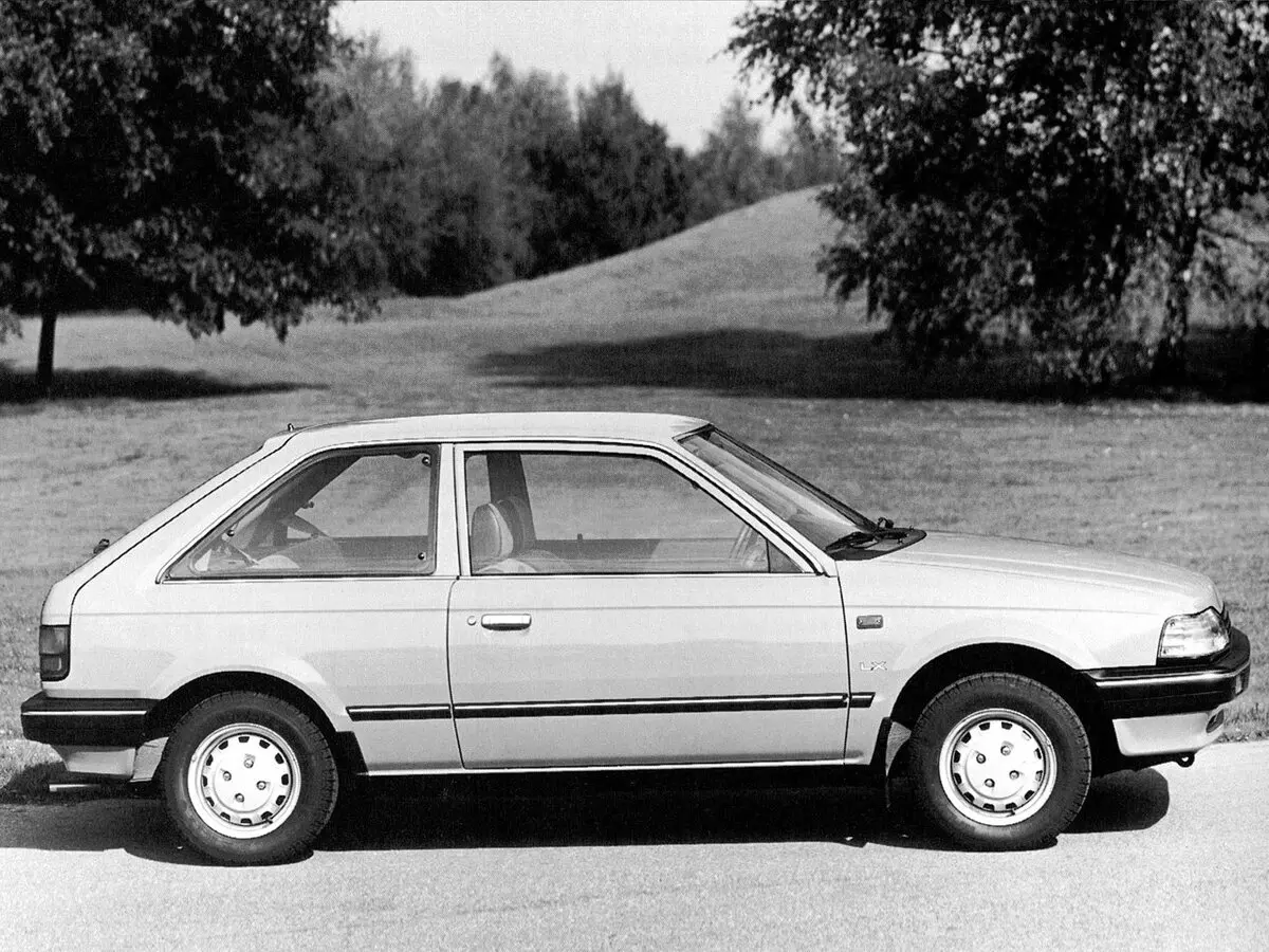 Mazda 323 III (BF) Хэтчбек 3 дв. — фото 2