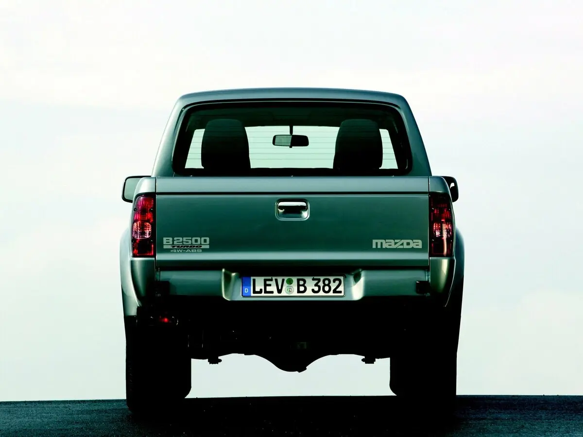 Mazda B-series V Пикап Двойная кабина — сүрөт 4