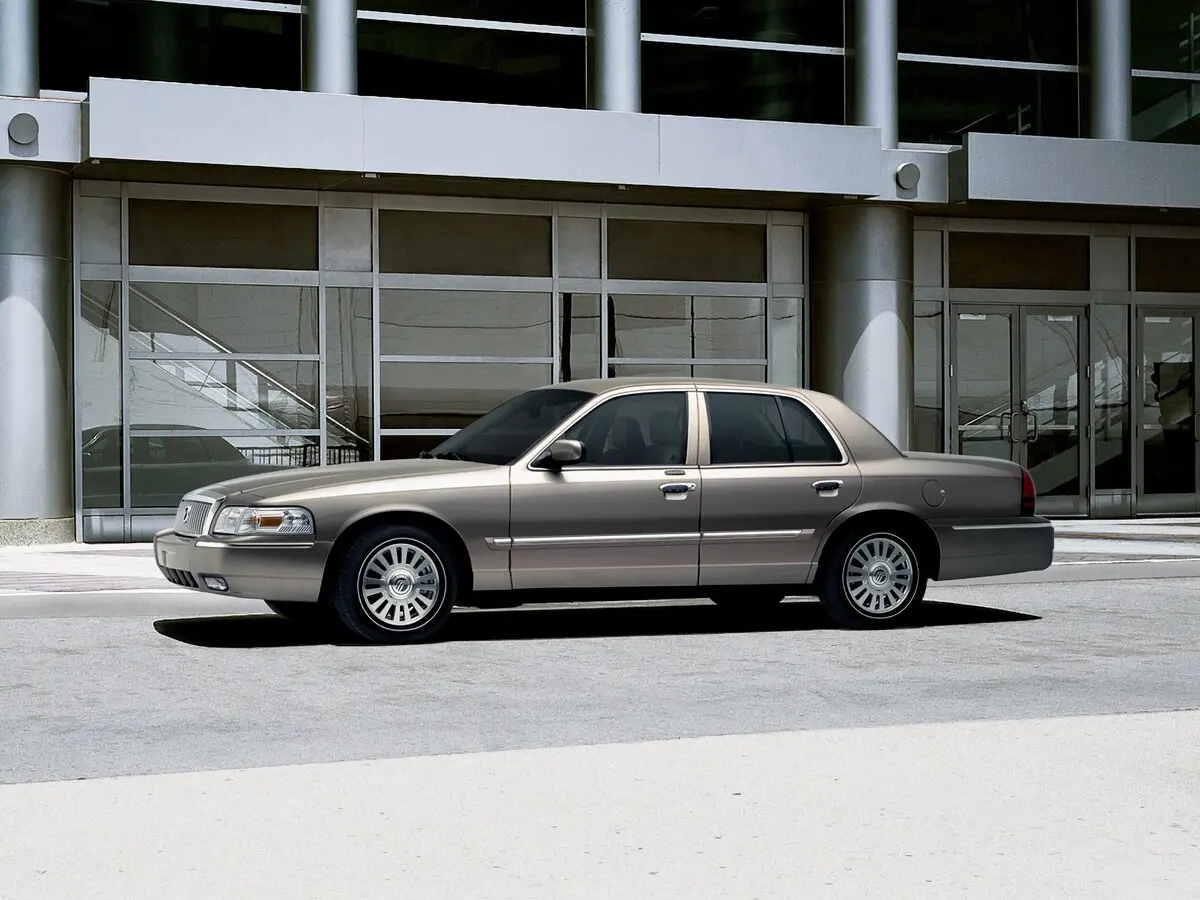 Mercury Grand Marquis IV Рестайлинг Седан — 照片 2