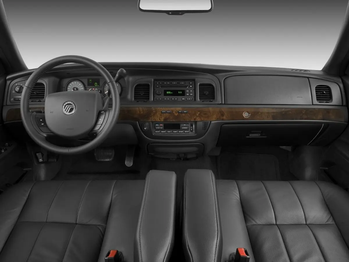 Mercury Grand Marquis IV Рестайлинг Седан — 照片 4